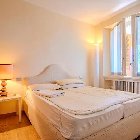 With Magnificent Views Of Maggiore * Laveno-Mombello