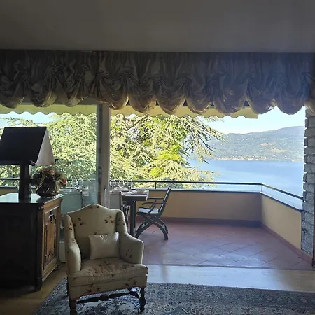 Villa With Magnificent Views Of Maggiore Laveno-Mombello